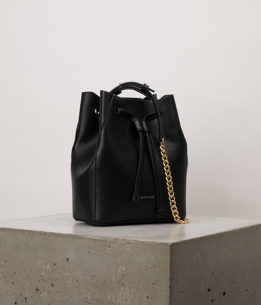 GRACE Vegan Bucket Bag - UPPEAL | Matt & Nat